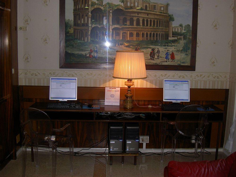 Hotel Marc'Aurelio Рим Интерьер фото